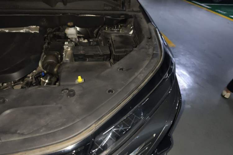 Used CHANGAN CS75 PLUS 2023 3rd Generation 1.5T Automatic Prestige Model Engine Bay Left