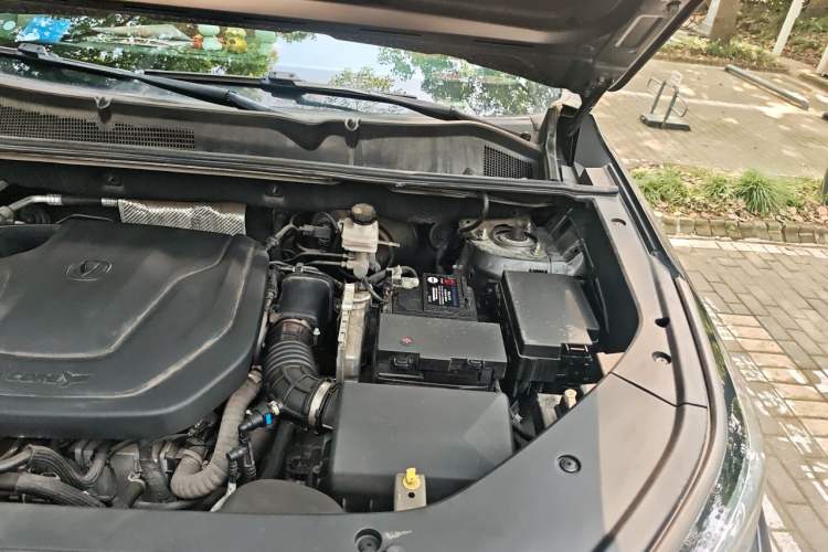 Used CHANGAN CS75 PLUS 2023 3rd Generation 1.5T Automatic Prestige Model Engine Bay Left