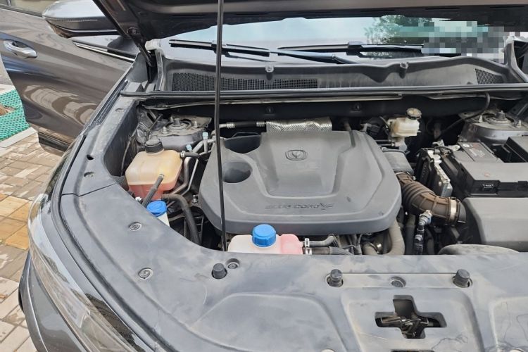 Used CHANGAN CS75 PLUS 2023 3rd Generation 1.5T Automatic Prestige Model Engine Bay Right