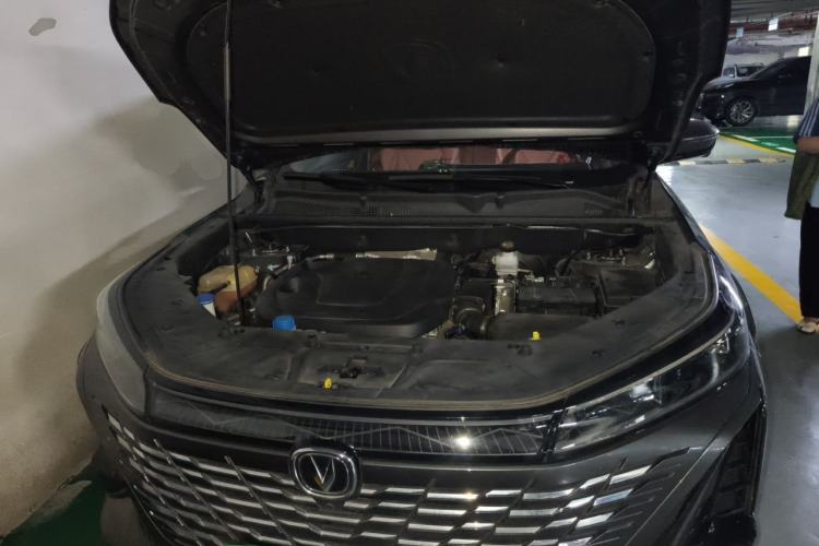Used CHANGAN CS75 PLUS 2023 3rd Generation 1.5T Automatic Prestige Model Engine Bay