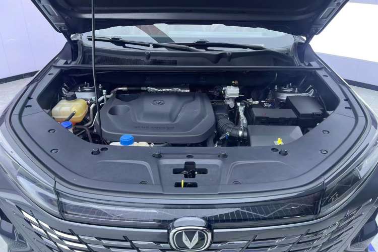 Used CHANGAN CS75 PLUS 2023 3rd Generation 1.5T Automatic Prestige Model Engine Bay