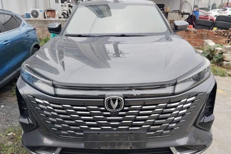 Used CHANGAN CS75 PLUS 2023 3rd Generation 1.5T Automatic Prestige Model Front