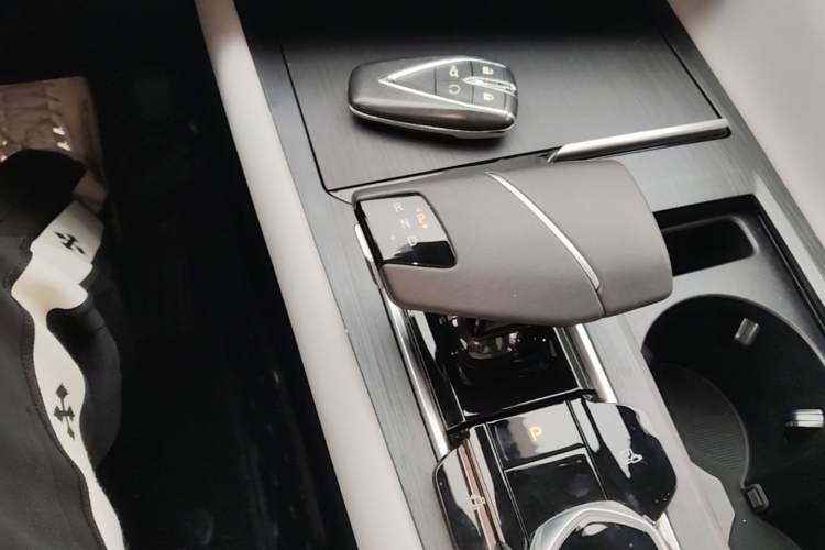Used CHANGAN CS75 PLUS 2023 3rd Generation 1.5T Automatic Prestige Model Gear Lever