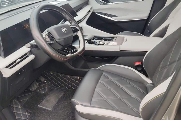 Used CHANGAN CS75 PLUS 2023 3rd Generation 1.5T Automatic Prestige Model Left Front Seat
