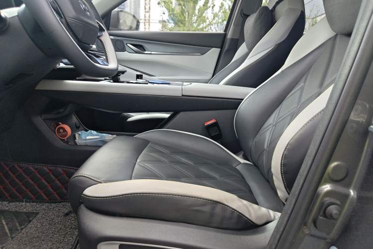 Used CHANGAN CS75 PLUS 2023 3rd Generation 1.5T Automatic Prestige Model Left Front Seat
