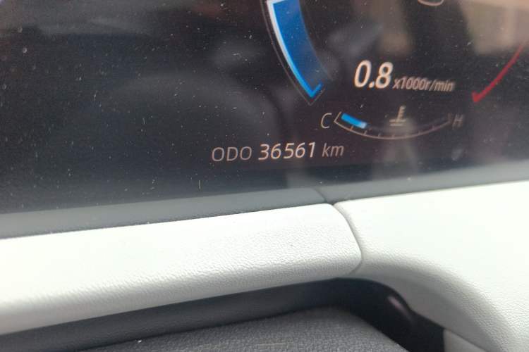Used CHANGAN CS75 PLUS 2023 3rd Generation 1.5T Automatic Prestige Model Odometer Close Up