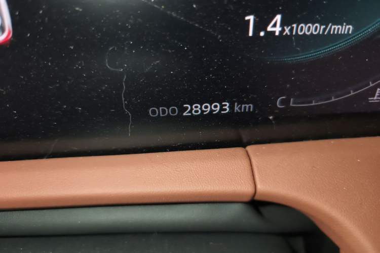 Used CHANGAN CS75 PLUS 2023 3rd Generation 1.5T Automatic Prestige Model Odometer Close Up