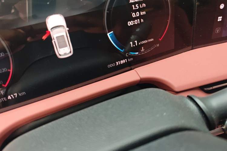 Used CHANGAN CS75 PLUS 2023 3rd Generation 1.5T Automatic Prestige Model Odometer Close Up