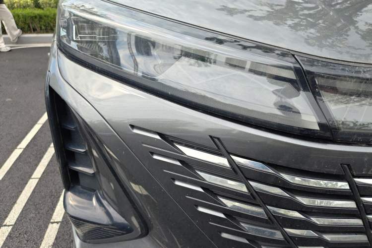 Used CHANGAN CS75 PLUS 2023 3rd Generation 1.5T Automatic Prestige Model Right Front Headlight