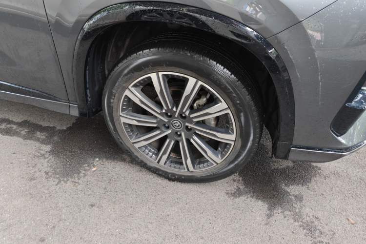 Used CHANGAN CS75 PLUS 2023 3rd Generation 1.5T Automatic Luxury Model Right Front Wheel Hub