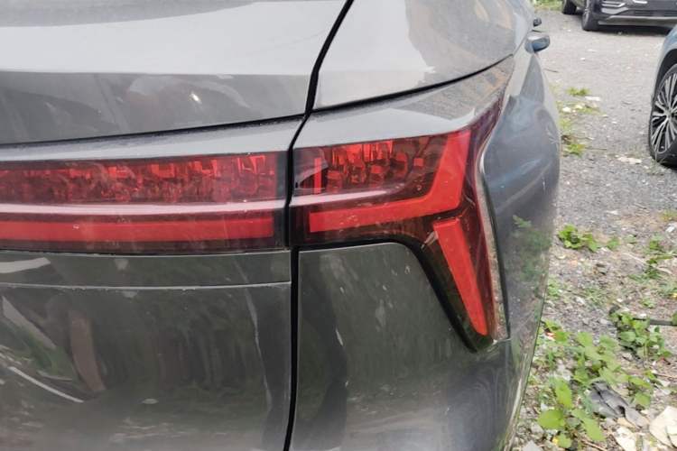 Used CHANGAN CS75 PLUS 2023 3rd Generation 1.5T Automatic Prestige Model Right Rear Taillight