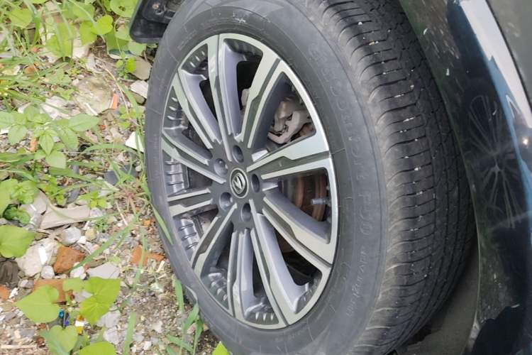 Used CHANGAN CS75 PLUS 2023 3rd Generation 1.5T Automatic Prestige Model Right Rear Wheel Hub