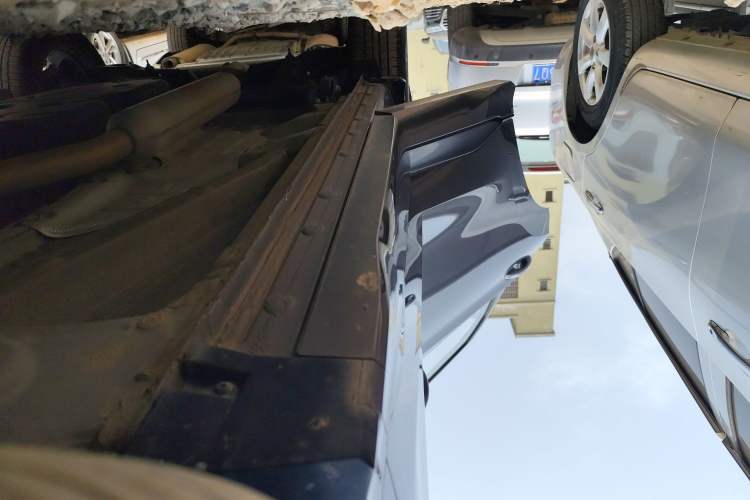 Used CHANGAN CS75 PLUS 2023 3rd Generation 1.5T Automatic Pilot Model Right Side Sill