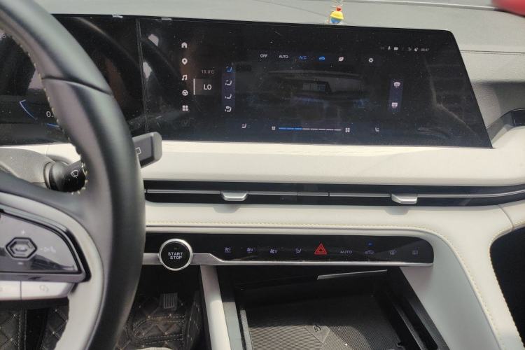 Used CHANGAN CS75 PLUS 2023 3rd Generation 1.5T Automatic Prestige Model Audio And AC Panel