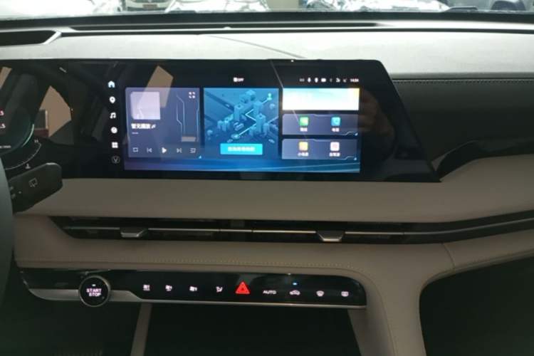 Used CHANGAN CS75 PLUS 2023 3rd Generation 1.5T Automatic Pilot Model Audio And AC Panel