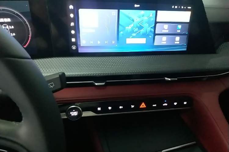 Used CHANGAN CS75 PLUS 2023 2nd Generation 1.5T Automatic Elite Version Audio And AC Panel
