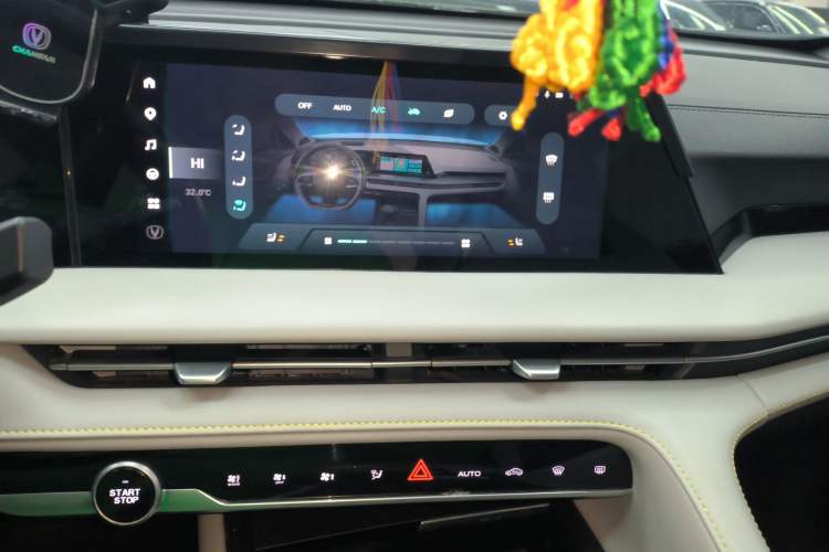 Used CHANGAN CS75 PLUS 2023 3rd Generation 1.5T Automatic Prestige Model Audio And AC Panel