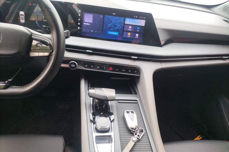 Used CHANGAN CS75 PLUS 2023 2nd Generation 1.5T Automatic Elite Version Audio And AC Panel