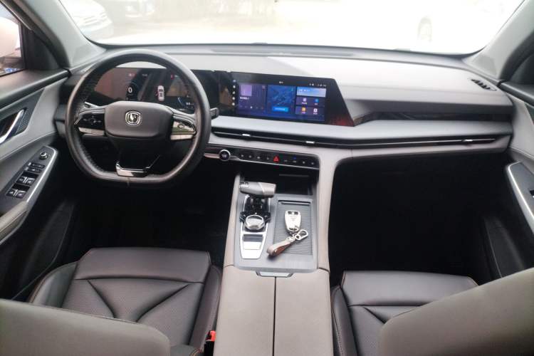 Used CHANGAN CS75 PLUS 2023 2nd Generation 1.5T Automatic Elite Version Center Console