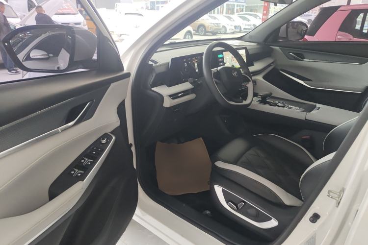 Used CHANGAN CS75 PLUS 2023 3rd Generation 1.5T Automatic Prestige Model Driver Seat