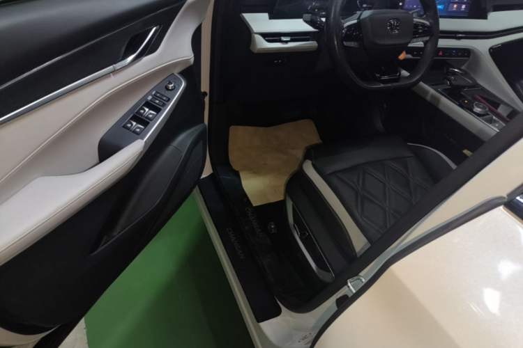 Used CHANGAN CS75 PLUS 2023 3rd Generation 1.5T Automatic Prestige Model Driver Seat