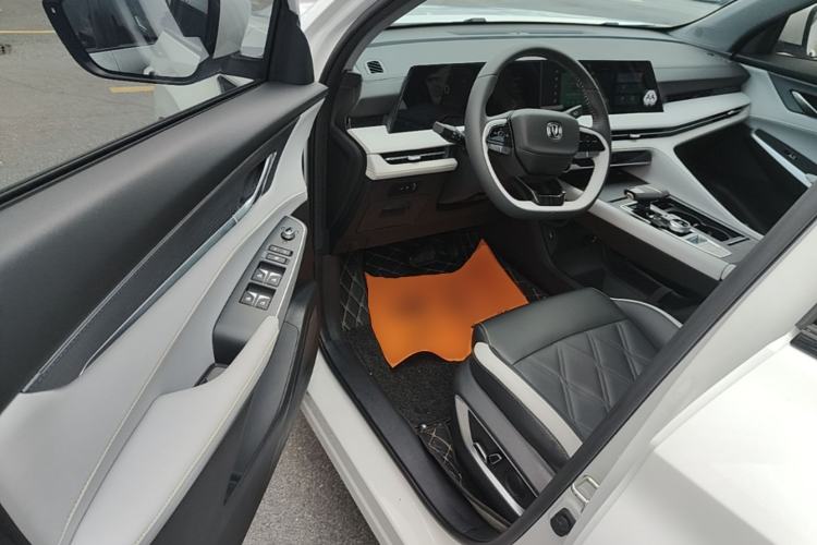 Used CHANGAN CS75 PLUS 2023 3rd Generation 1.5T Automatic Prestige Model Driver Seat