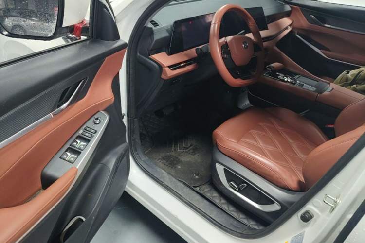 Used CHANGAN CS75 PLUS 2023 3rd Generation 1.5T Automatic Prestige Model Driver Seat