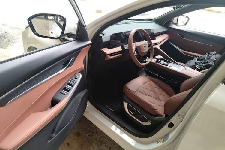Used CHANGAN CS75 PLUS 2023 3rd Generation 1.5T Automatic Prestige Model Driver Seat