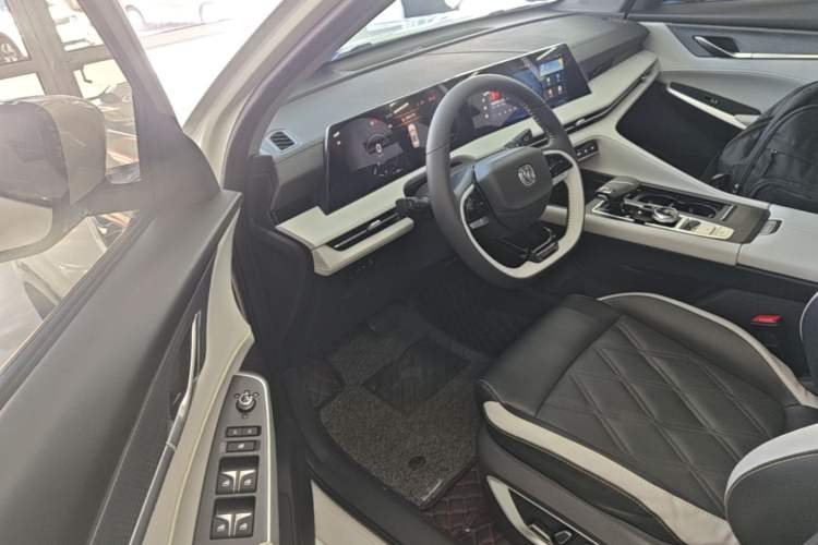 Used CHANGAN CS75 PLUS 2023 3rd Generation 1.5T Automatic Prestige Model Driver Seat