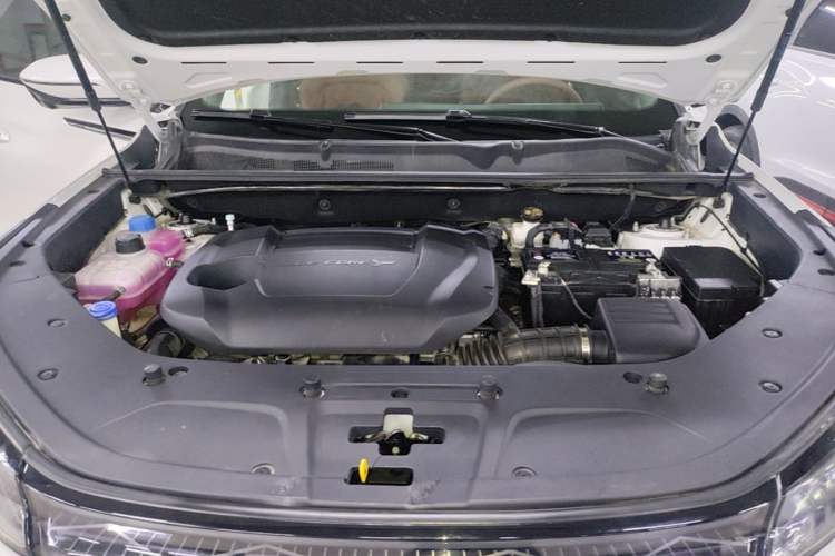 Used CHANGAN CS75 PLUS 2023 3rd Generation 2.0T Automatic Prestige Version Engine Bay