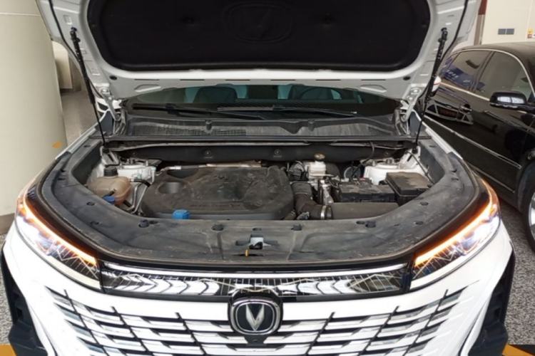 Used CHANGAN CS75 PLUS 2023 3rd Generation 1.5T Automatic Pilot Model Engine Bay