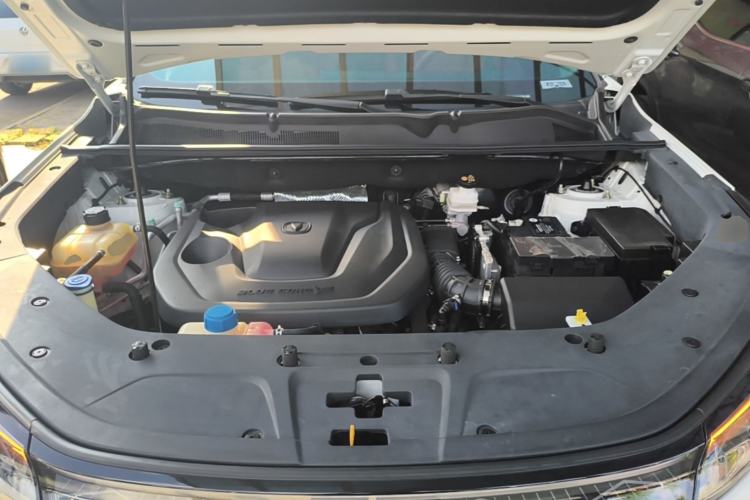 Used CHANGAN CS75 PLUS 2023 3rd Generation 1.5T Automatic Prestige Model Engine Bay
