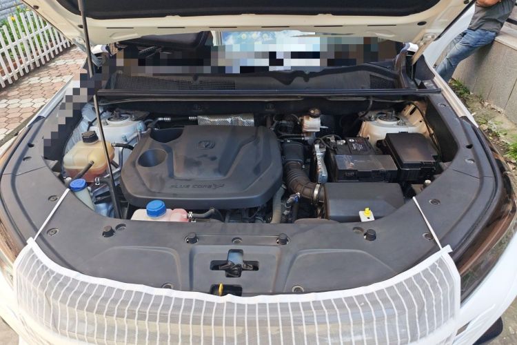 Used CHANGAN CS75 PLUS 2023 3rd Generation 1.5T Automatic Prestige Model Engine Bay