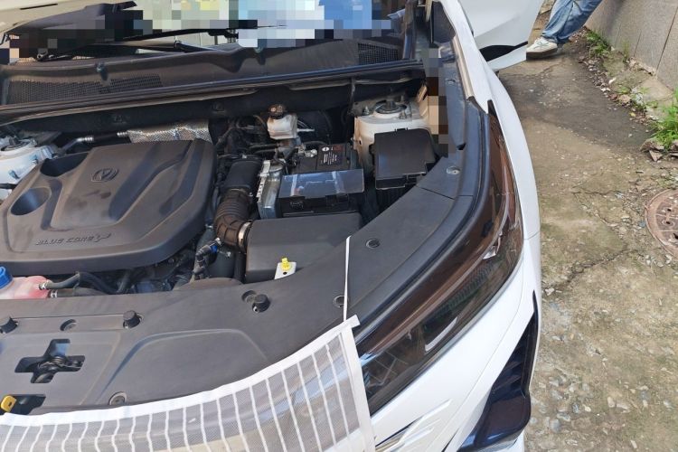 Used CHANGAN CS75 PLUS 2023 3rd Generation 1.5T Automatic Prestige Model Engine Bay Left