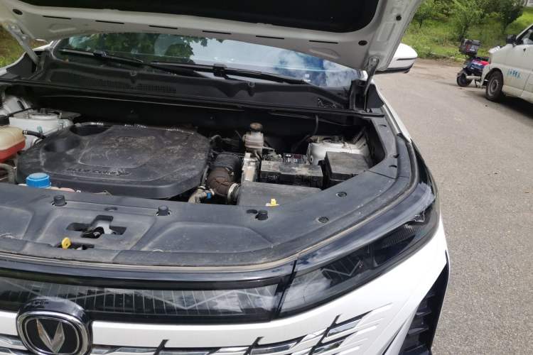 Used CHANGAN CS75 PLUS 2023 3rd Generation 1.5T Automatic Prestige Model Engine Bay Left