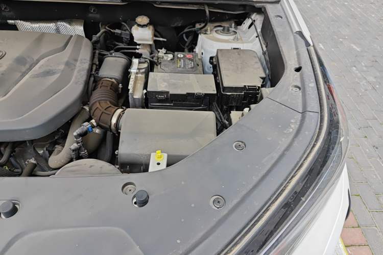 Used CHANGAN CS75 PLUS 2023 3rd Generation 1.5T Automatic Prestige Model Engine Bay Left