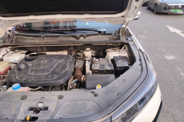 Used CHANGAN CS75 PLUS 2023 3rd Generation 1.5T Automatic Prestige Model Engine Bay Left