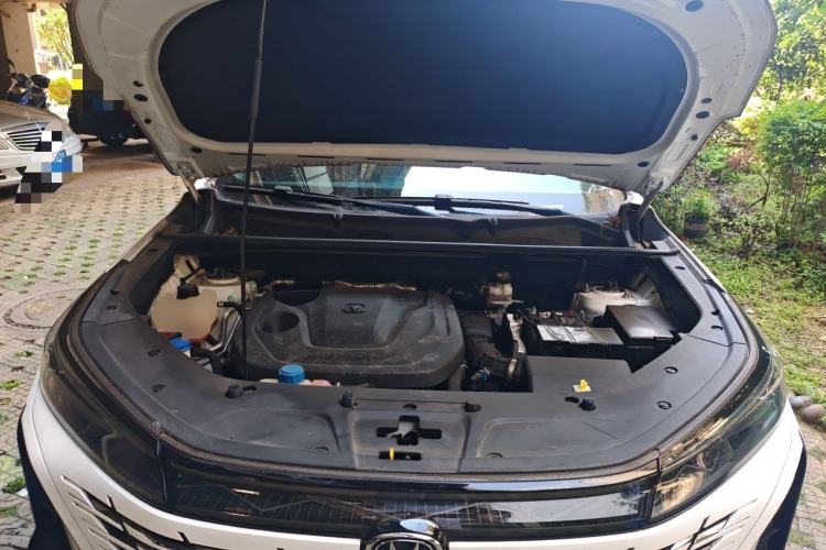 Used CHANGAN CS75 PLUS 2023 3rd Generation 1.5T Automatic Prestige Model Engine Bay