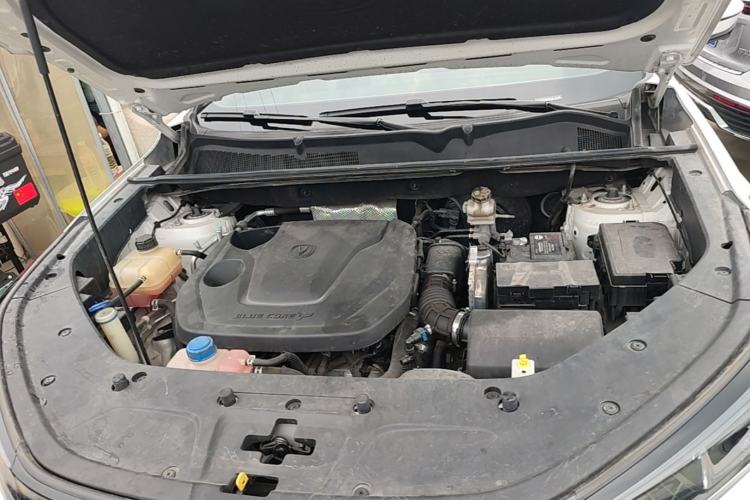 Used CHANGAN CS75 PLUS 2023 3rd Generation 1.5T Automatic Prestige Model Engine Bay