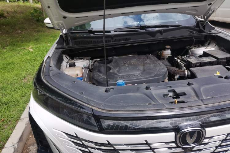 Used CHANGAN CS75 PLUS 2023 3rd Generation 1.5T Automatic Prestige Model Engine Bay Right