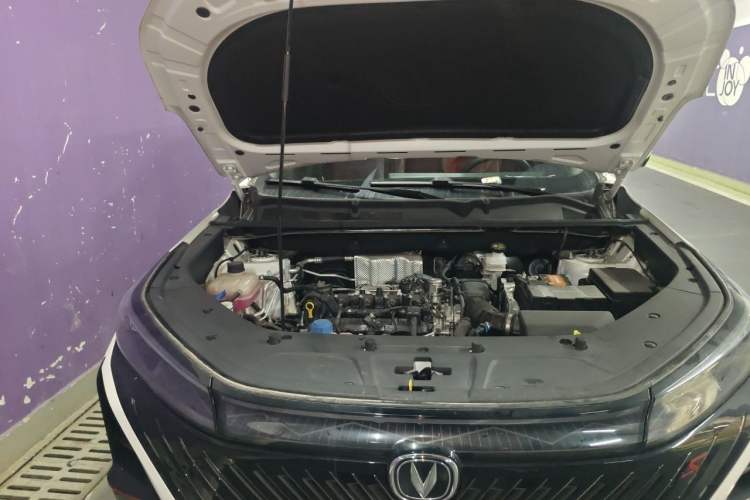 Used CHANGAN CS75 PLUS 2023 2nd Generation 1.5T Automatic Elite Version Engine Bay Right
