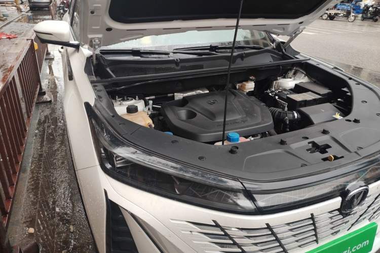 Used CHANGAN CS75 PLUS 2023 3rd Generation 1.5T Automatic Prestige Model Engine Bay Right