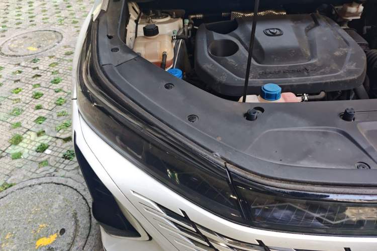Used CHANGAN CS75 PLUS 2023 3rd Generation 1.5T Automatic Prestige Model Engine Bay Right