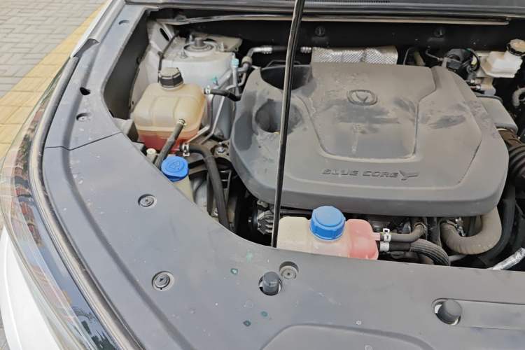 Used CHANGAN CS75 PLUS 2023 3rd Generation 1.5T Automatic Prestige Model Engine Bay Right
