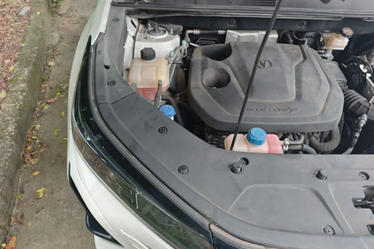 Used CHANGAN CS75 PLUS 2023 3rd Generation 1.5T Automatic Prestige Model Engine Bay Right