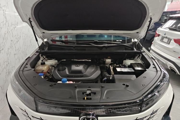 Used CHANGAN CS75 PLUS 2023 3rd Generation 1.5T Automatic Pilot Model Engine Bay