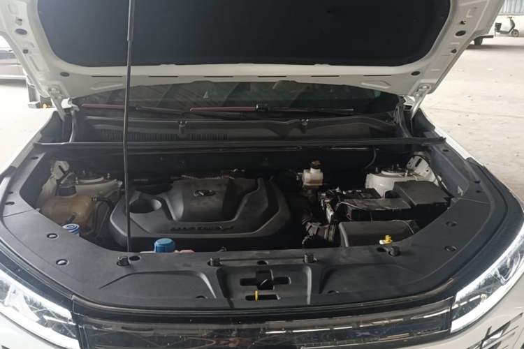 Used CHANGAN CS75 PLUS 2023 3rd Generation 1.5T Automatic Prestige Model Engine Bay