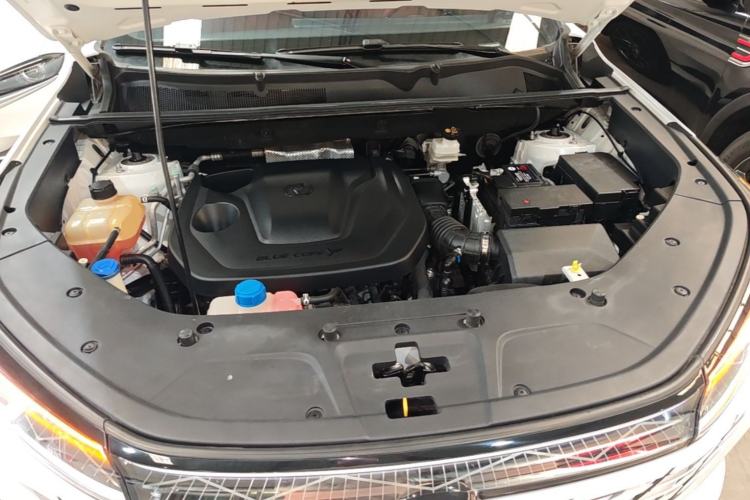 Used CHANGAN CS75 PLUS 2023 3rd Generation 1.5T Automatic Luxury Model Engine Bay
