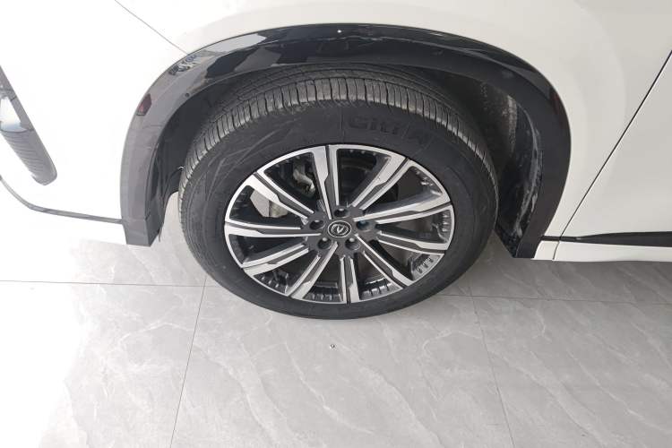 Used CHANGAN CS75 PLUS 2023 3rd Generation 1.5T Automatic Prestige Model Exterior 4