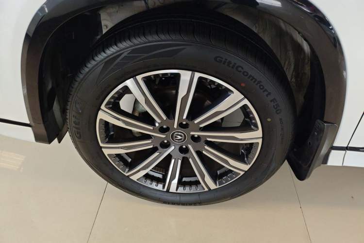 Used CHANGAN CS75 PLUS 2023 3rd Generation 1.5T Automatic Prestige Model Exterior 4